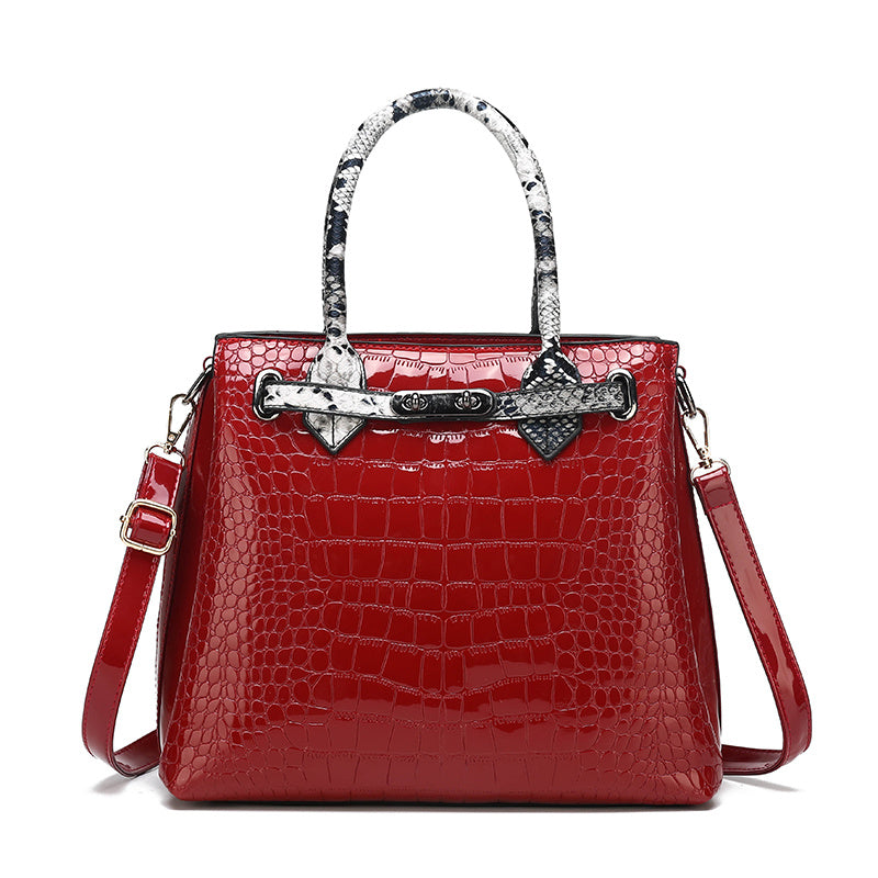 Elegant Croc-Pattern Bag – A Touch of Luxury!