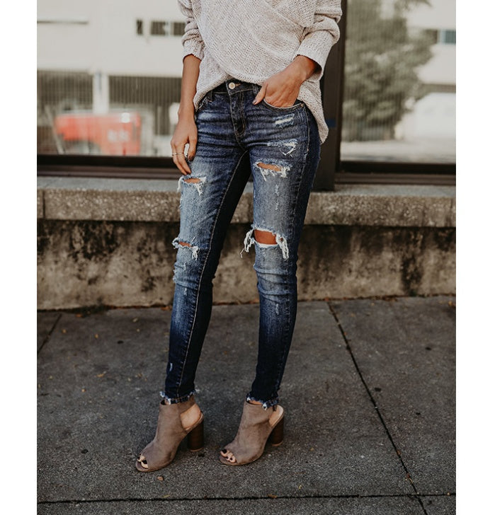 Ripped Skinny Jeans – Bold & Trendy!