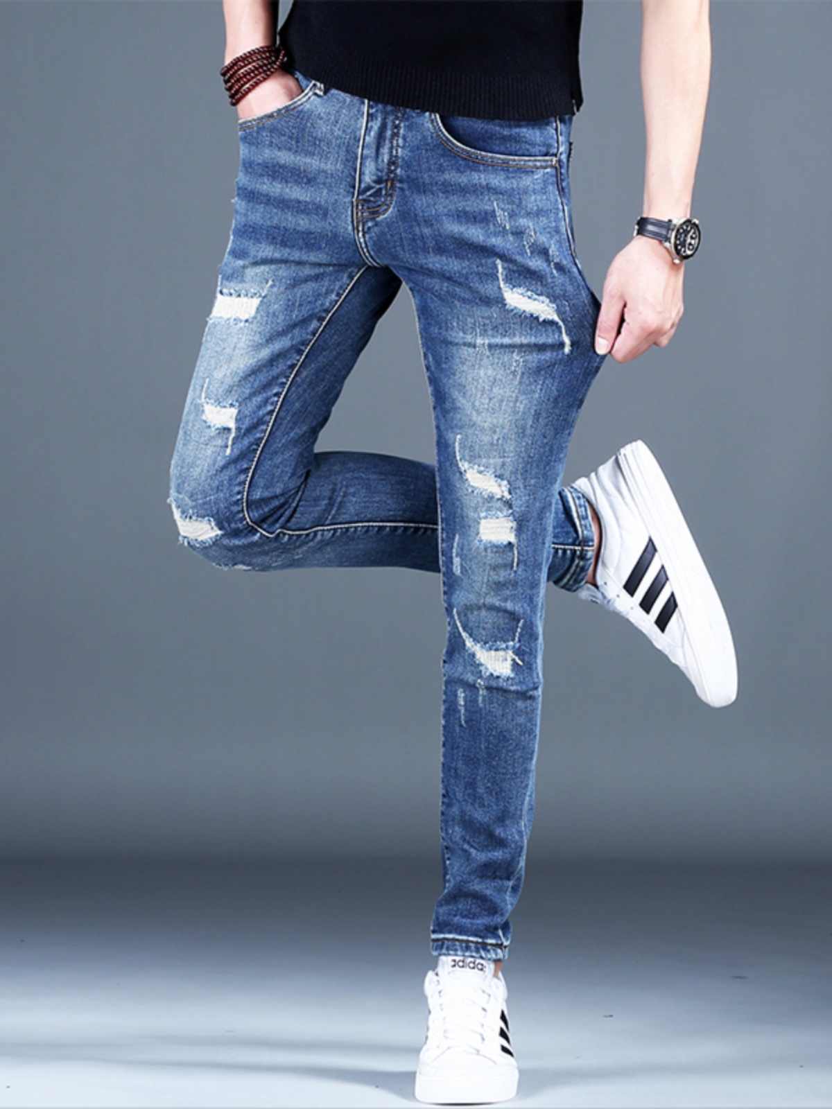 Men’s Distressed Slim-Fit Denim Jeans