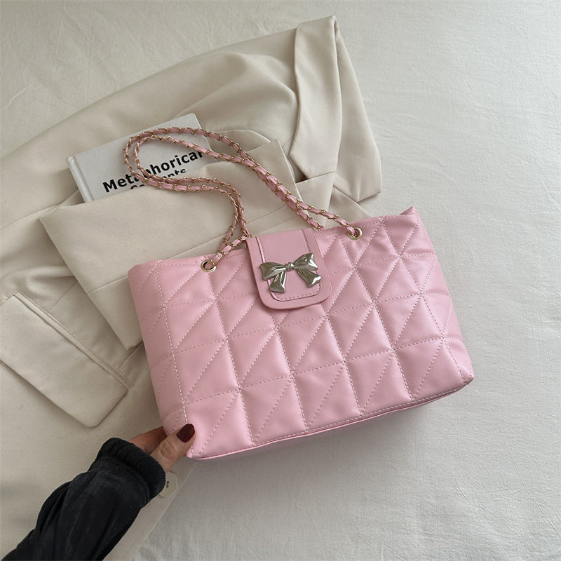 Elegant Shoulder Bag – Diamond Quilted Design & Chic Chain Strap!