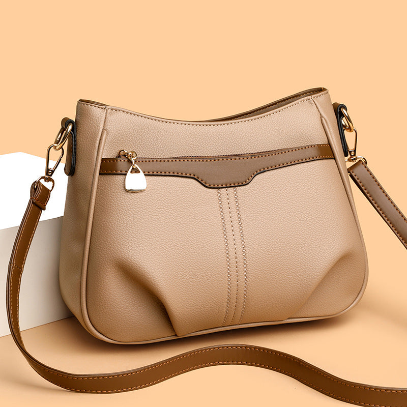 Elegant Crossbody Bag – Timeless Style & Practicality!