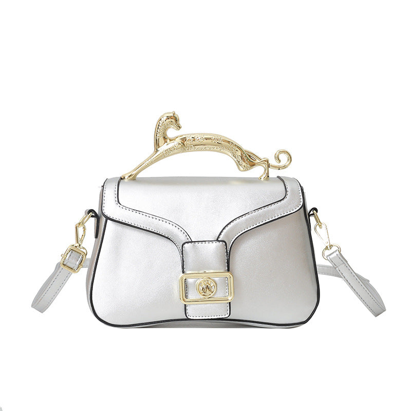 Elegance and practicality in one bag!