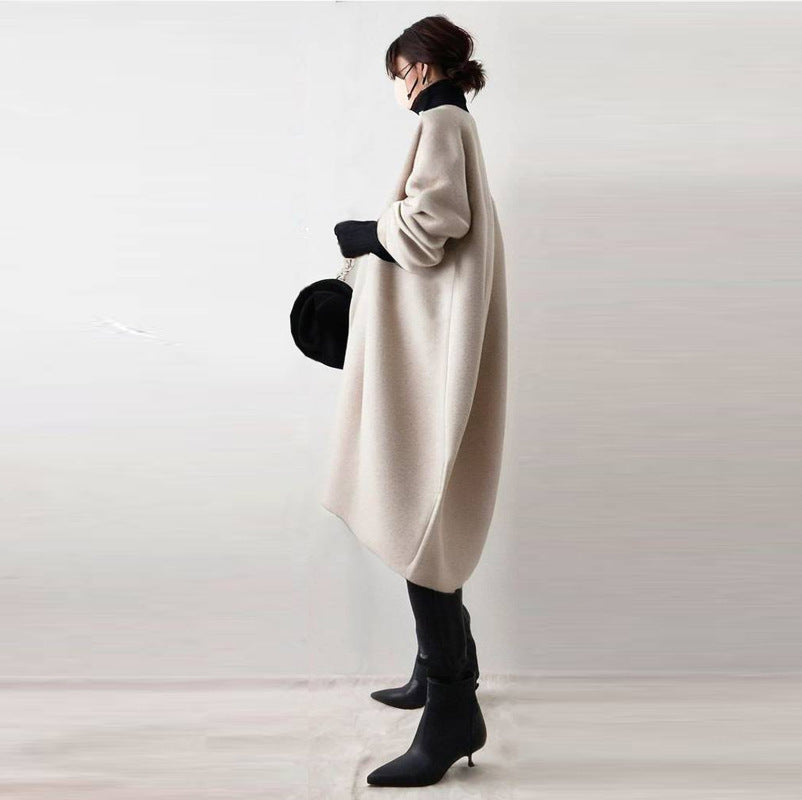 Minimalist Cocoon Coat – Effortless Elegance