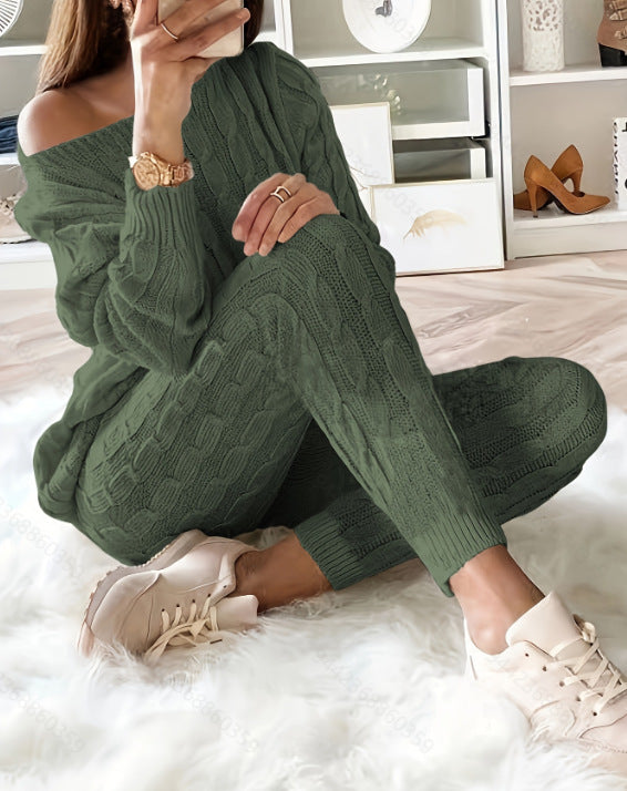 Knitted Two-Piece Set – Effortless Style and Comfort!